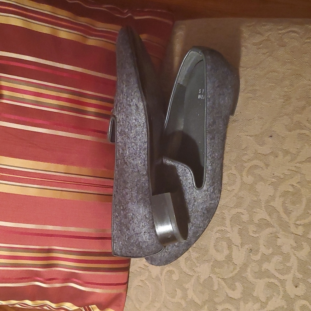 Shoes - Picture 3 of 3